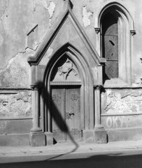 vchod do kostela
