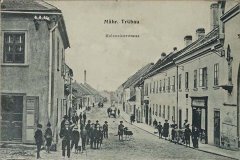 historické foto části kostela (zcela vpravo)