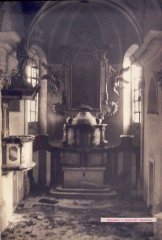 historické foto interiéru kostela (zadní část)
