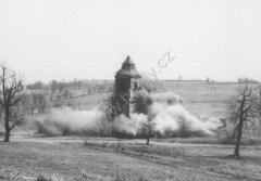 odstřel kostela