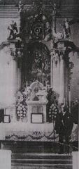 historické foto interiéru kostela