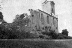 torzo kostela před demolicí