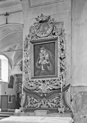 historické foto interiéru kostela (boční oltář)