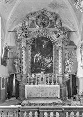 historické foto interiéru kostela (oltář)