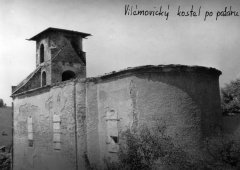 kostel po požáru