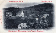 dobová pohlednice vsi s kostelem