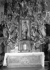 historické foto interiéru kostela - hlavní oltář