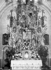historické foto interiéru kostela - hlavní oltář