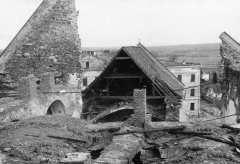 historické foto kostela - střecha nad presbytářem