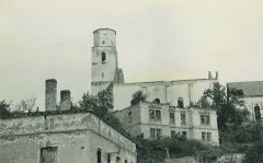 kostel krátce po poškození