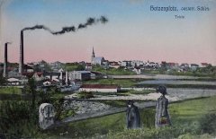 dobová pohlednice města s kostelem (v pozadí)