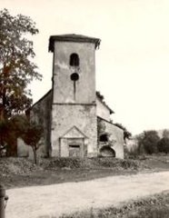 historické foto kostela krátce před zbořením