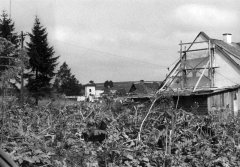 historické foto kostela krátce před zbořením