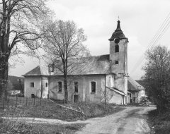 pohled zleva