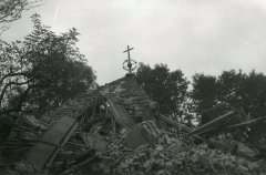 trosky kostela po odstřelu
