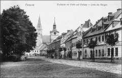 dobová pohlednice města s kostelem