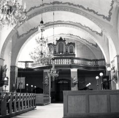 historické foto interiéru kostela