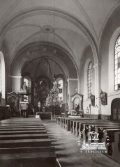 historické foto interiéru kostela - zadní část