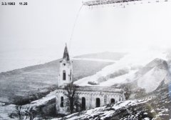 zasypávání kostela