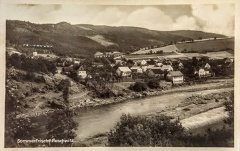 historické foto vsi s kostelem