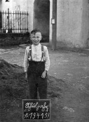 kostel v pozadí