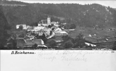 dobová pohlednice vsi s kostelem