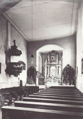 historické foto interiéru kostela (zadní část)