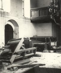 historické foto interiéru kostela
