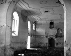 zdevastovaný interiér