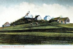 kostel na dobové pohlednici