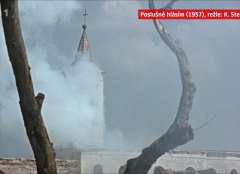 odstřel věže kostela (snímek z natáčení filmu Poslušně hlásím)