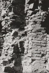 detail opěráku klenby v severní stěně lodi