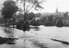 pohled na kostel přes rozvodněnou Odru
