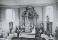 historické foto interiéru kostela - presbytář