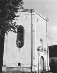 původní kaple po požáru - bourání střechy