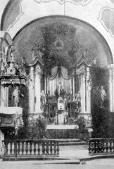 historické foto interiéru kostela - hlavní oltář