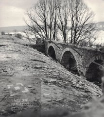 klenba z okénka věže, jižní část