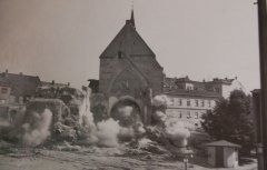 odstřel zbytku kostela