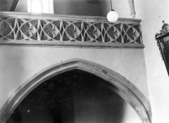 historické foto interiéru kostela - kruchta