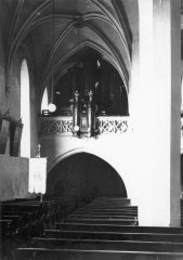 historické foto interiéru kostela - kruchta