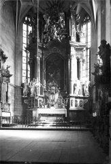 historické foto interiéru kostela - presbytář