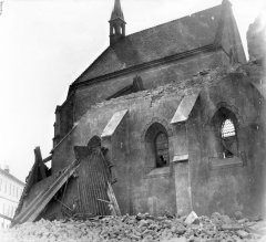 zachovaná část kostela po zřícení věže