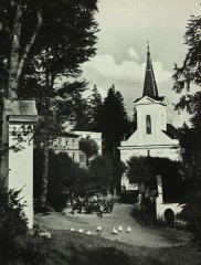 historické foto původního kostela