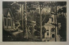 historické foto kostela (vpravo)