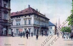 dobová pohlednice města s kostelem (v pozadí)