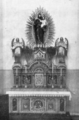 historické foto interiéru kostela - postranní oltář sv. Josefa