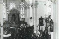 historické foto interiéru kostela