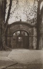 hřbitovní brána z roku 1771
