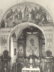 historické foto interiéru kostela - presbytář