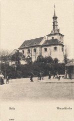 historická pohlednice s kostelem